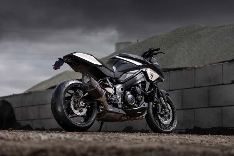 Suzuki et Royal Vintage présentent la KATANA Royal Serie