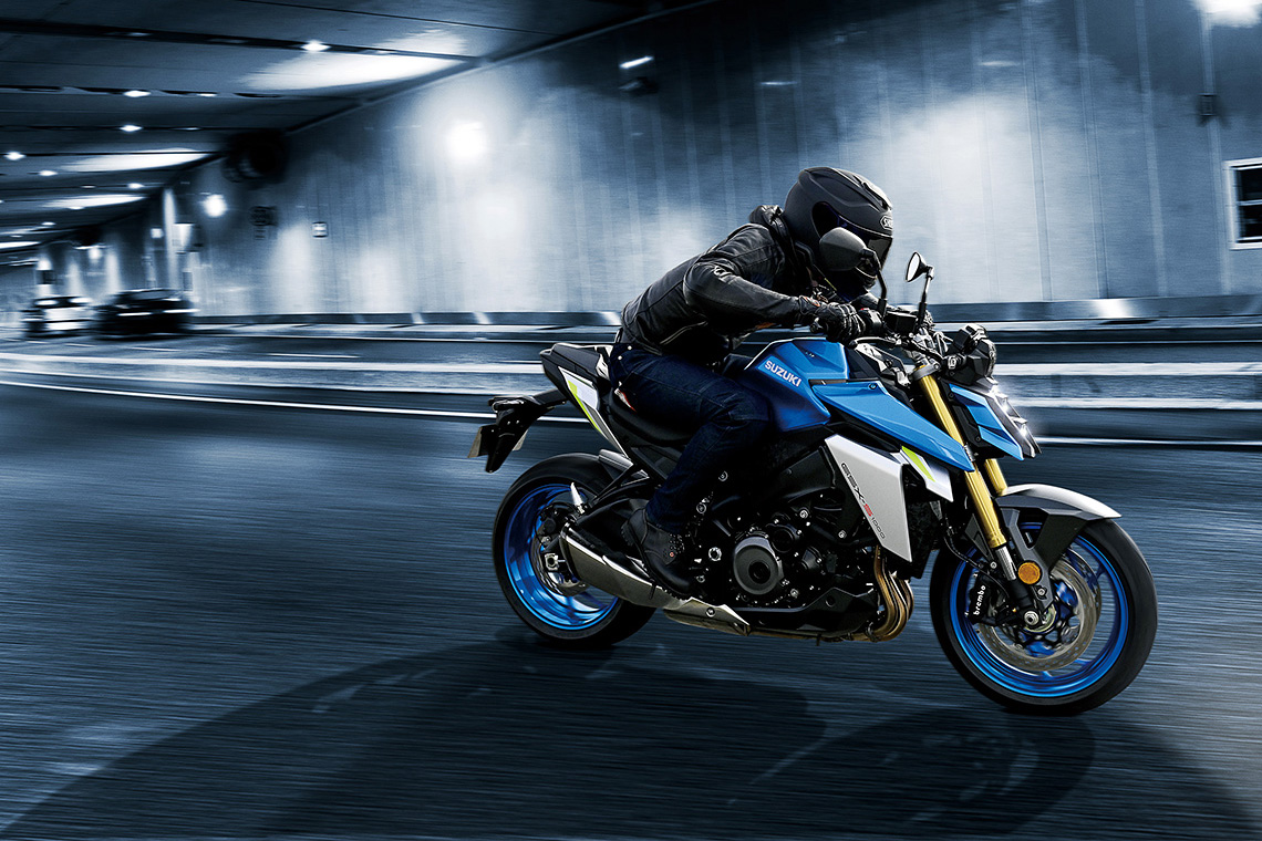 GSX-S1000RQM2_Action_6