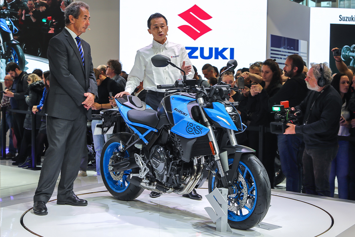 La présentation de la GSX-8S à l'EICMA 2022