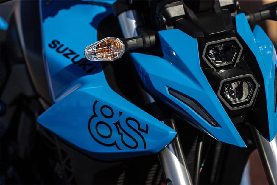 GSX-8S détails