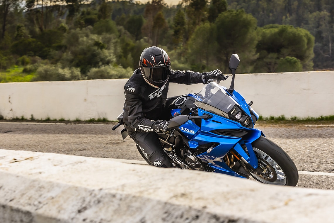 GSX-8R