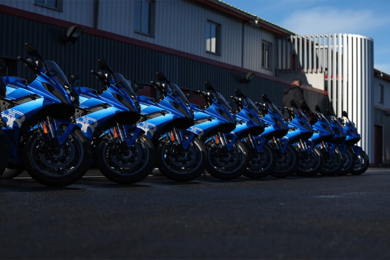 GSX-8R
