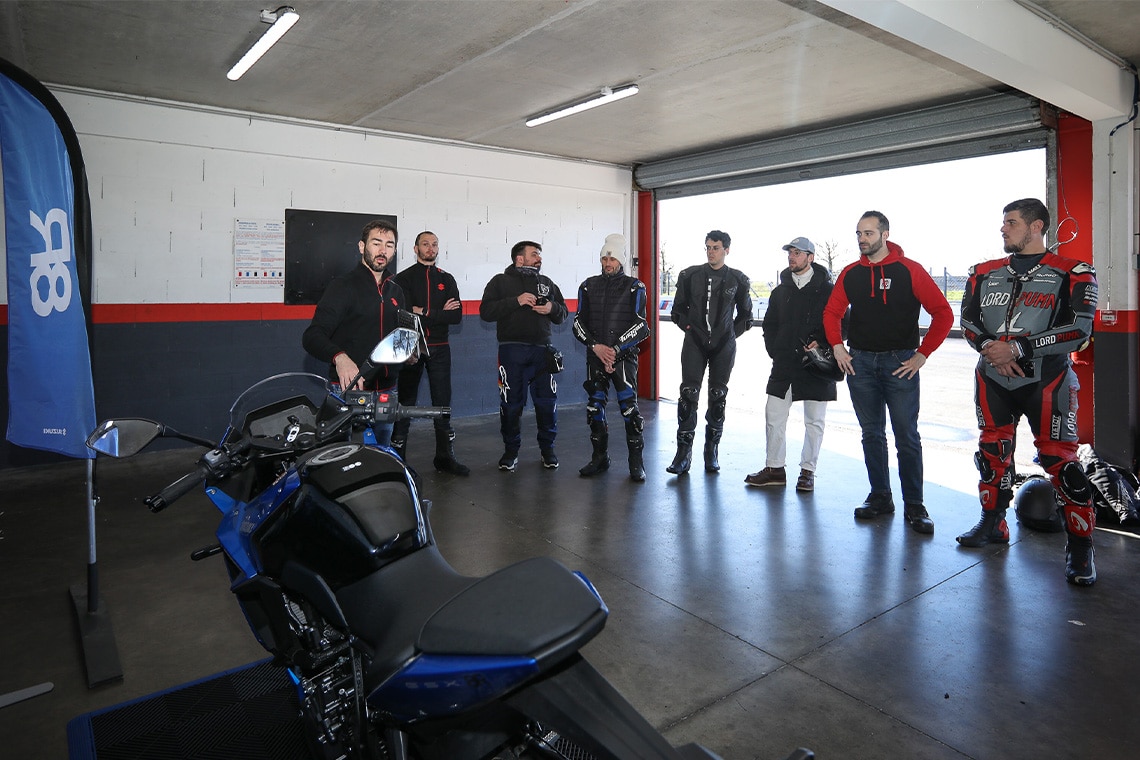 GSX-8R