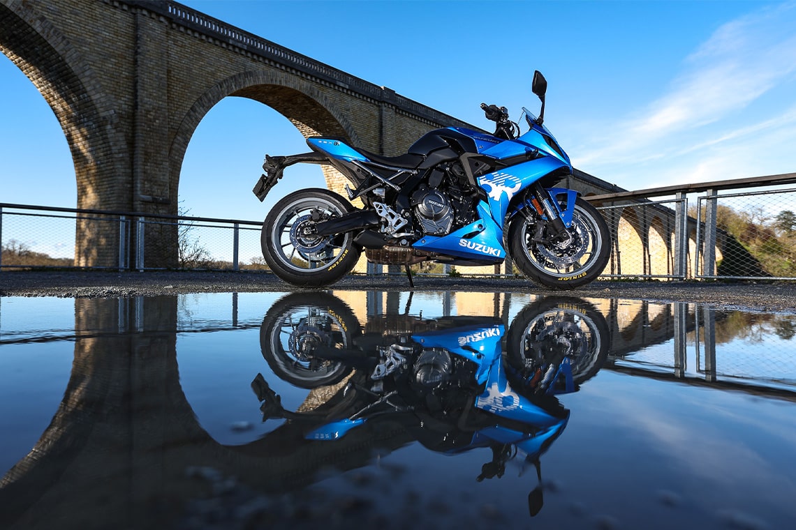 GSX-8R