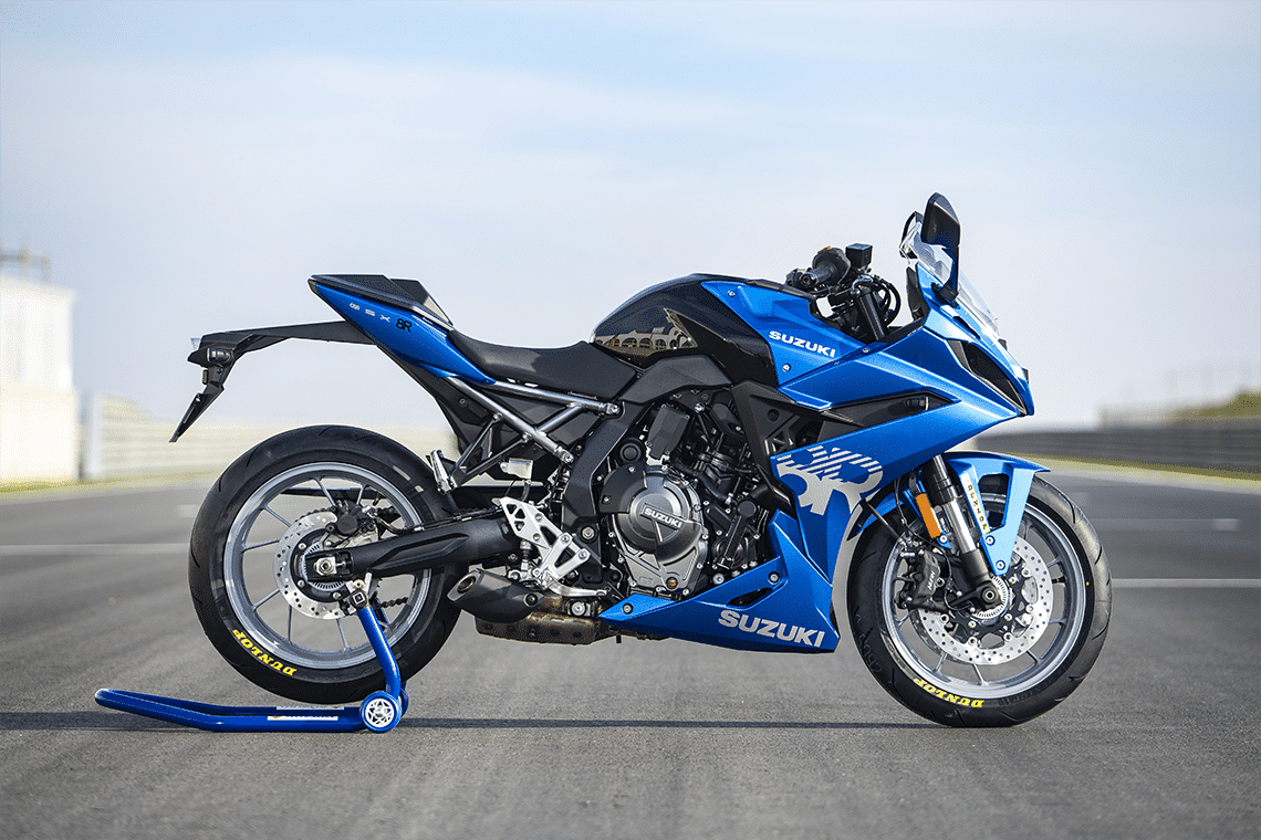 Suzuki_8R_Blue_Track_R3JM1064.png