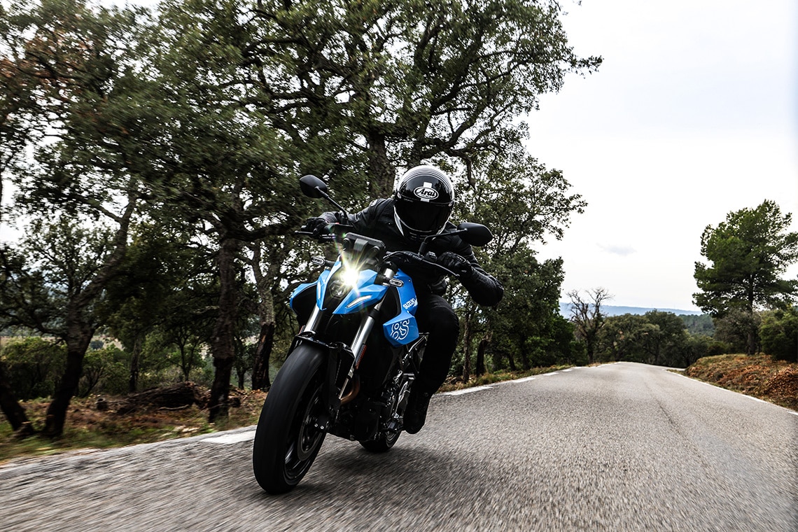 GSX-8S