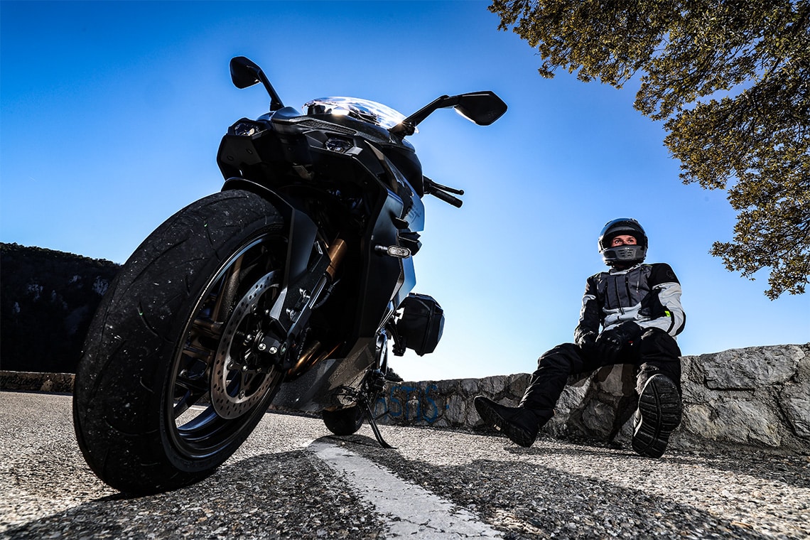 GSX-S1000GT