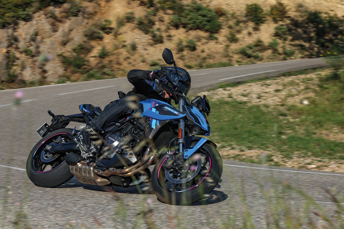 8S Team Suzuki