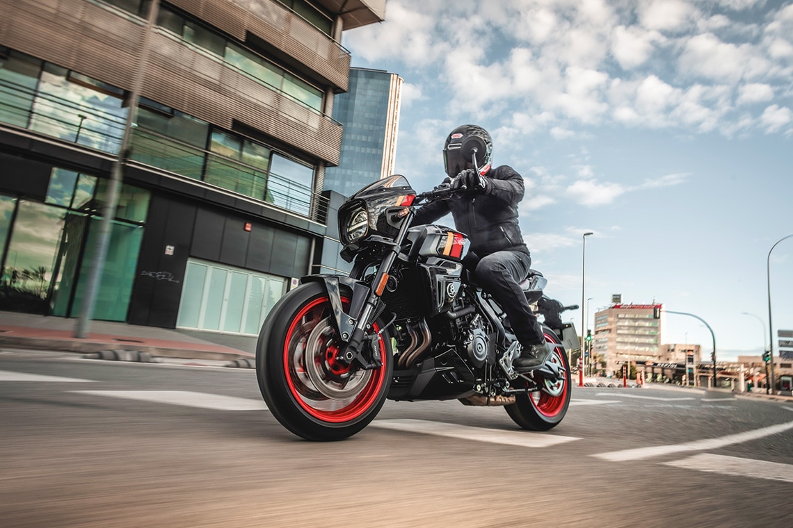 GSX-8TT