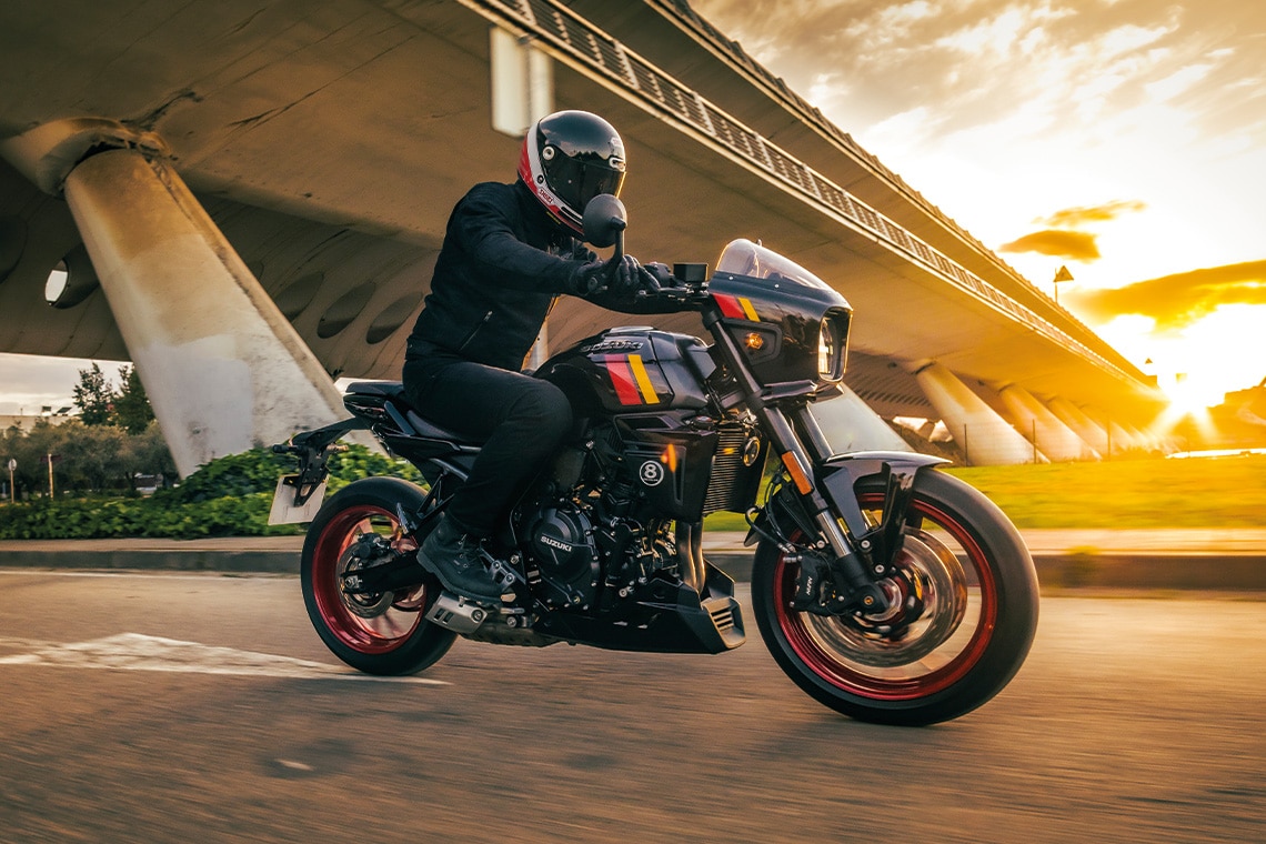 GSX-8TT