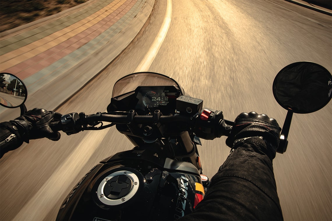 GSX-8TT
