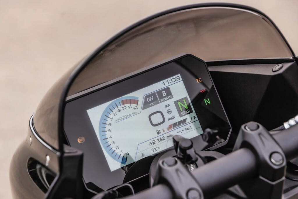 GSX-8TT