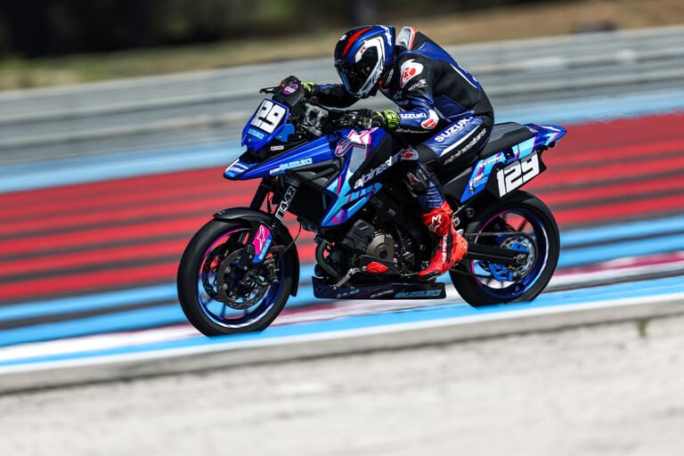Marc Borho au guidon de la V-Strom 1050SE à la « MJ SA Race »